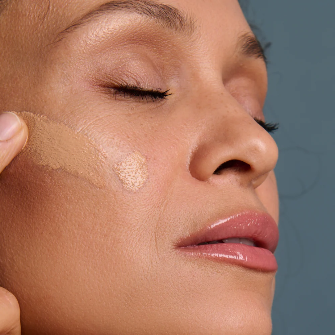 Clinical Skin Matte Tinted Sunscreen UV Broad-Spectrum SPF50 for matte, tinted sun protection and smooth, even skin coverage